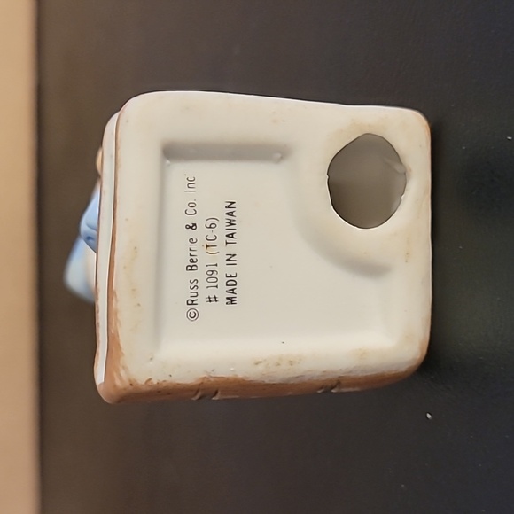 Graduation Owl Figurine - Picture 6 of 9